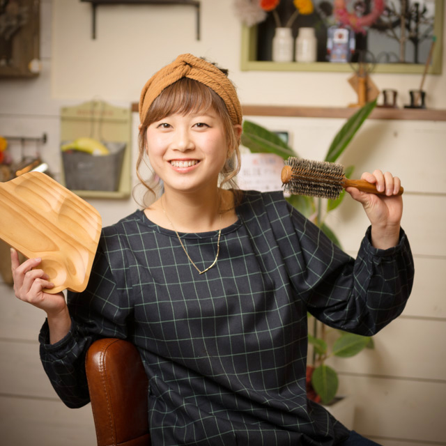 青栁友美|アシスタント