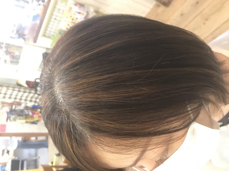 白髪ぼかしハイライト☆ 三軒茶屋のお洒落な美容院｜BLIK hair&amp;make ブリキヘアー＆メイク